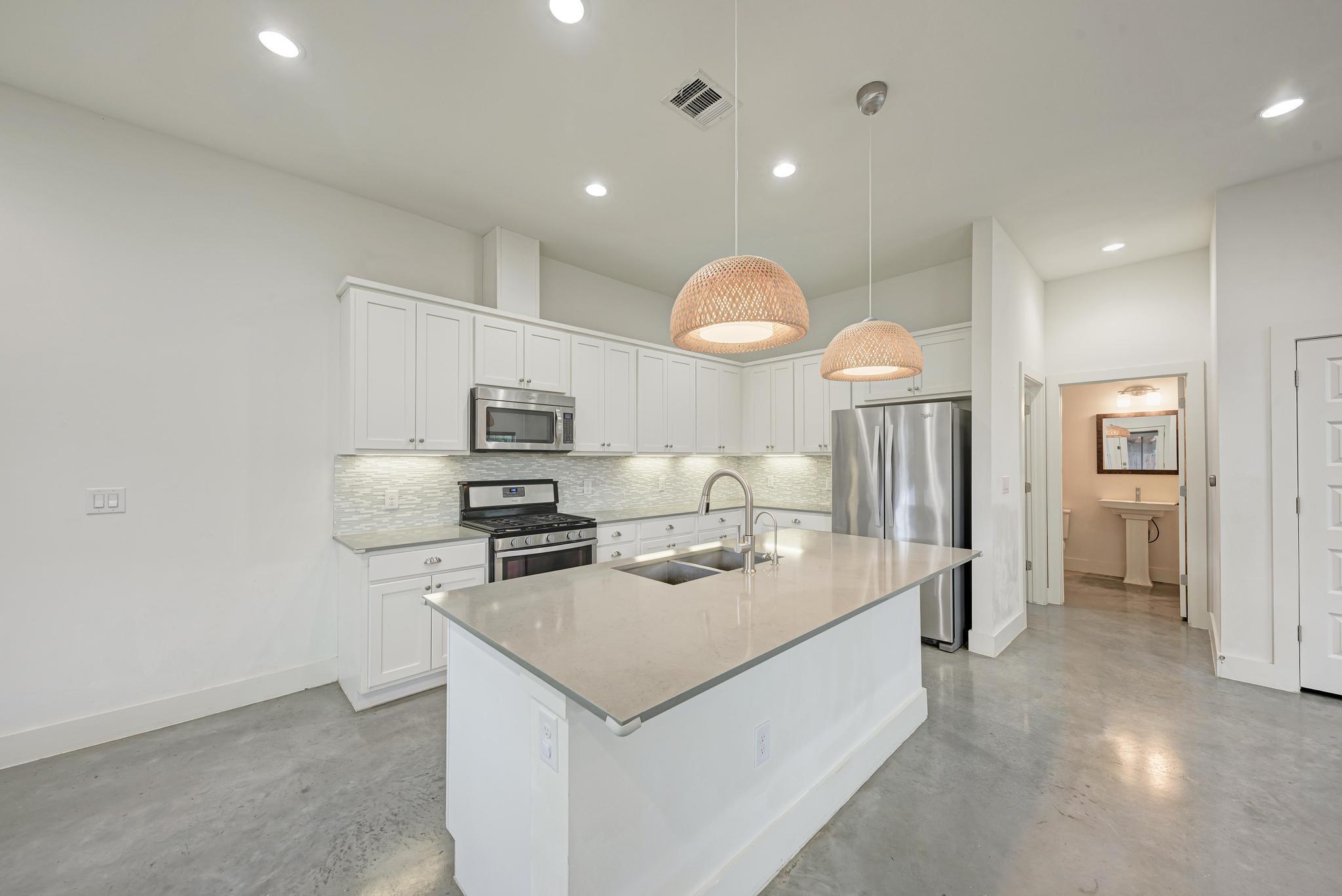 1000 Taulbee Ln # B, Austin, TX 78757