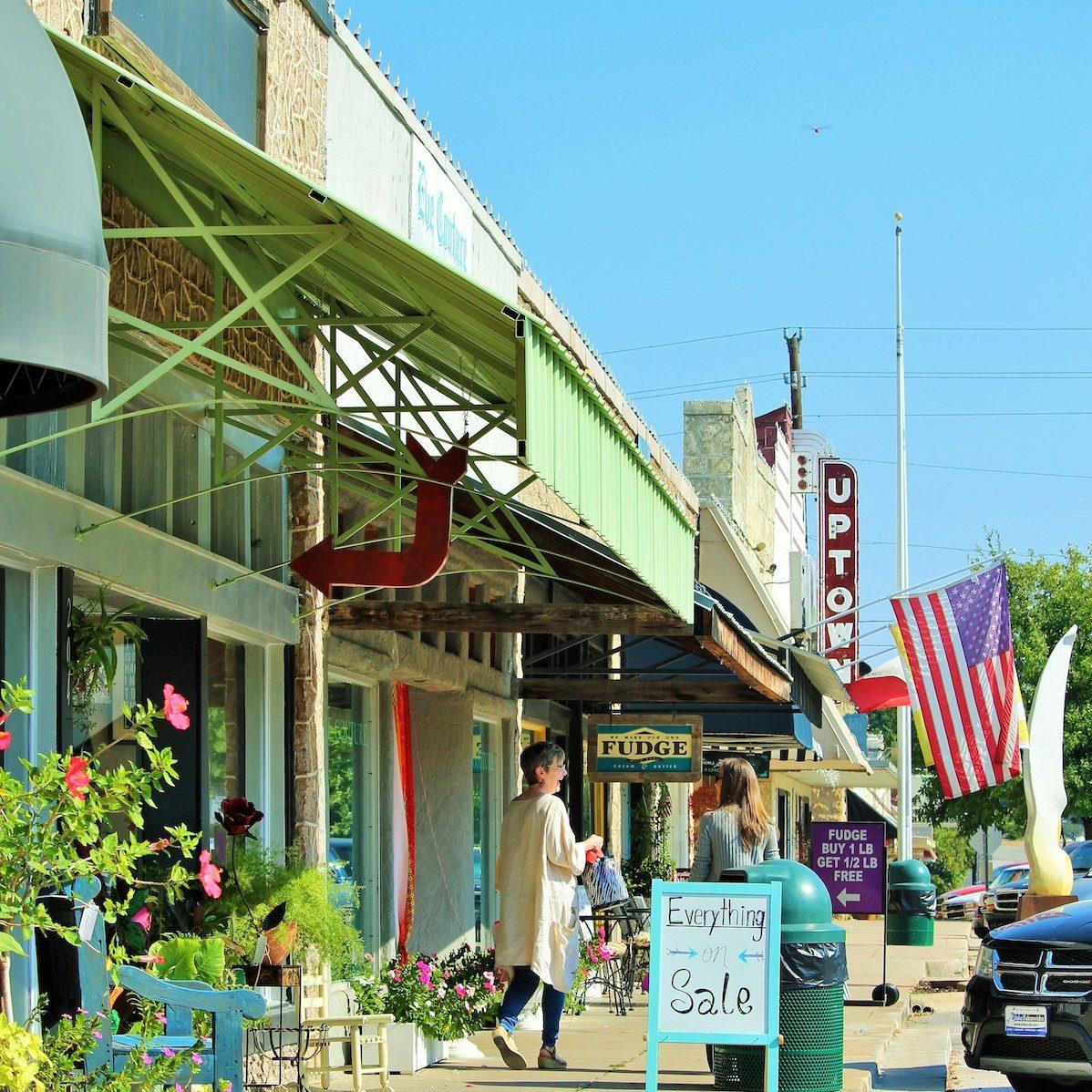 1607 Johnson Ave, Marble Falls, TX 78654