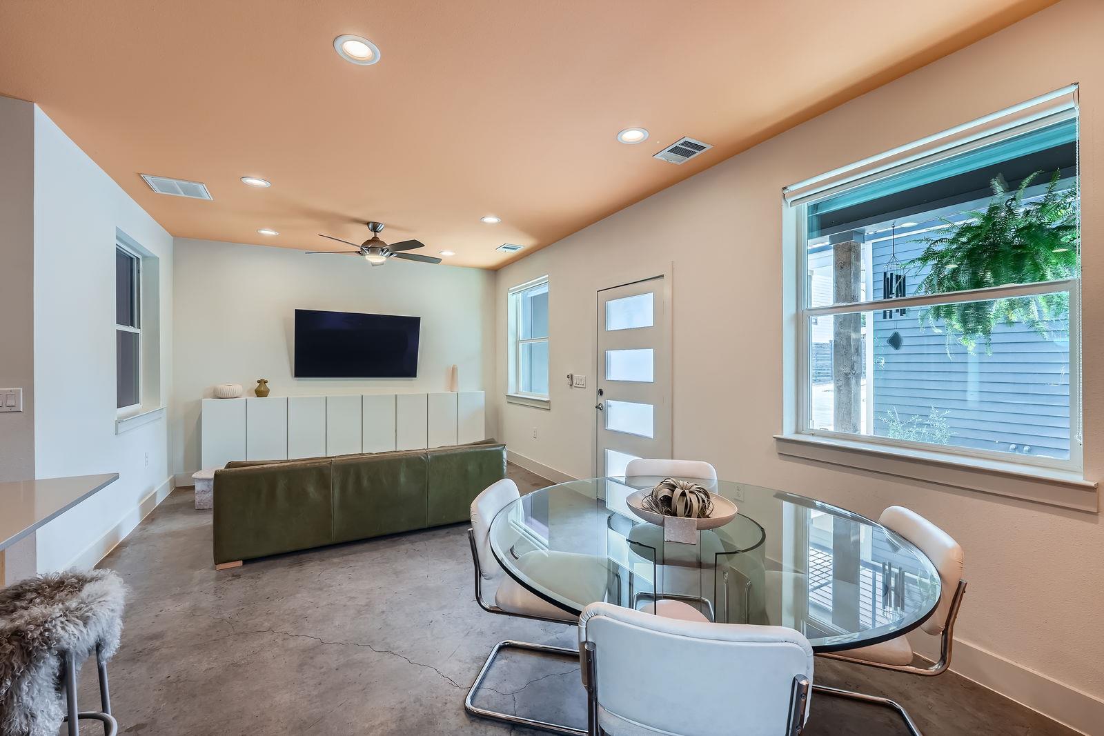 7311 Providence Ave # B, Austin, TX 78752