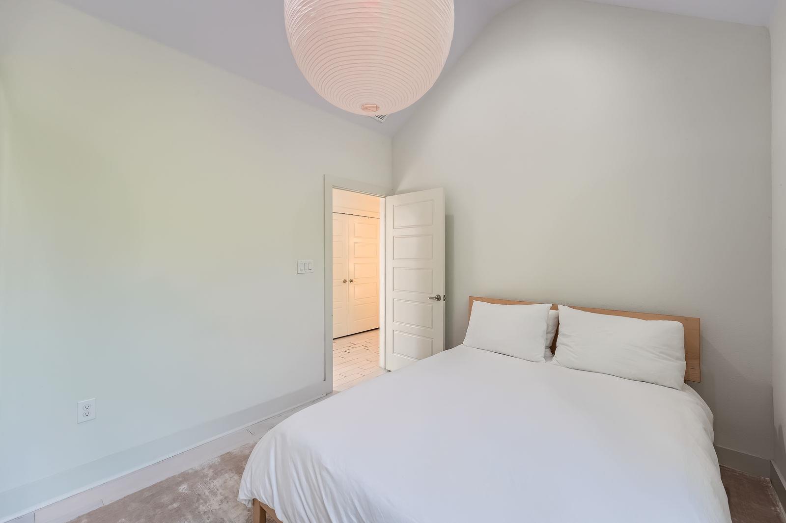 7311 Providence Ave # B, Austin, TX 78752