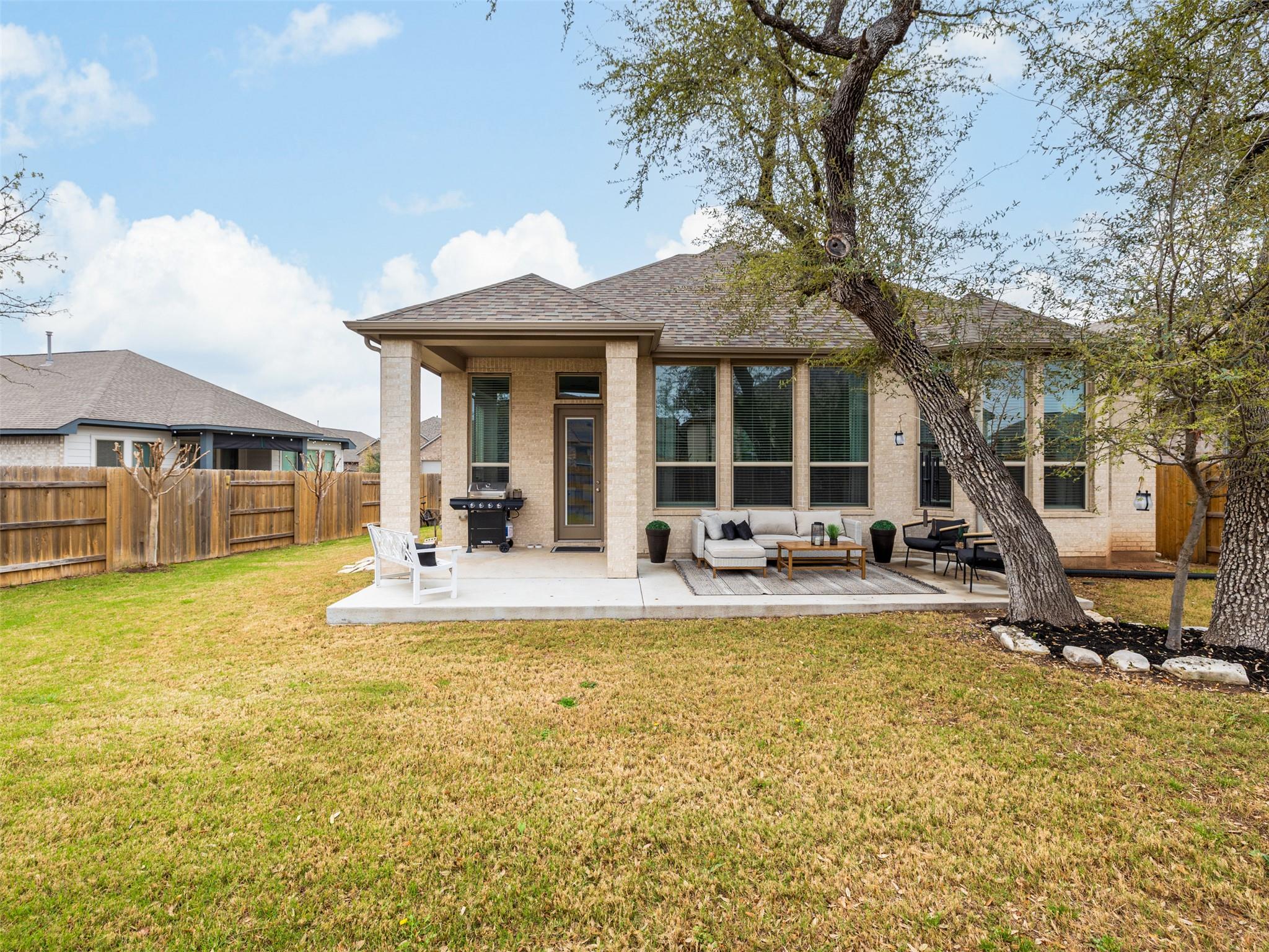 860 Whitetail Dr, Round Rock, TX 78681