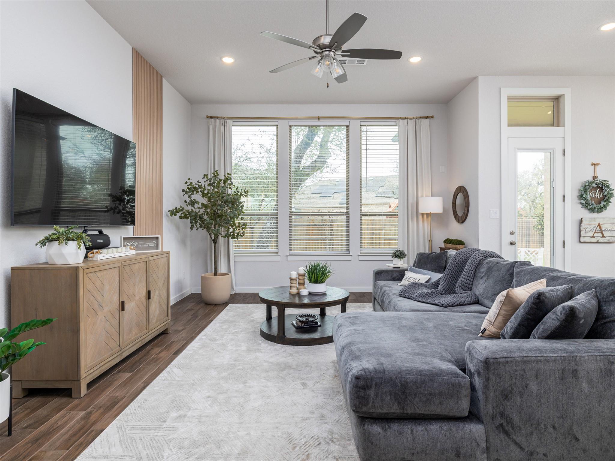 860 Whitetail Dr, Round Rock, TX 78681