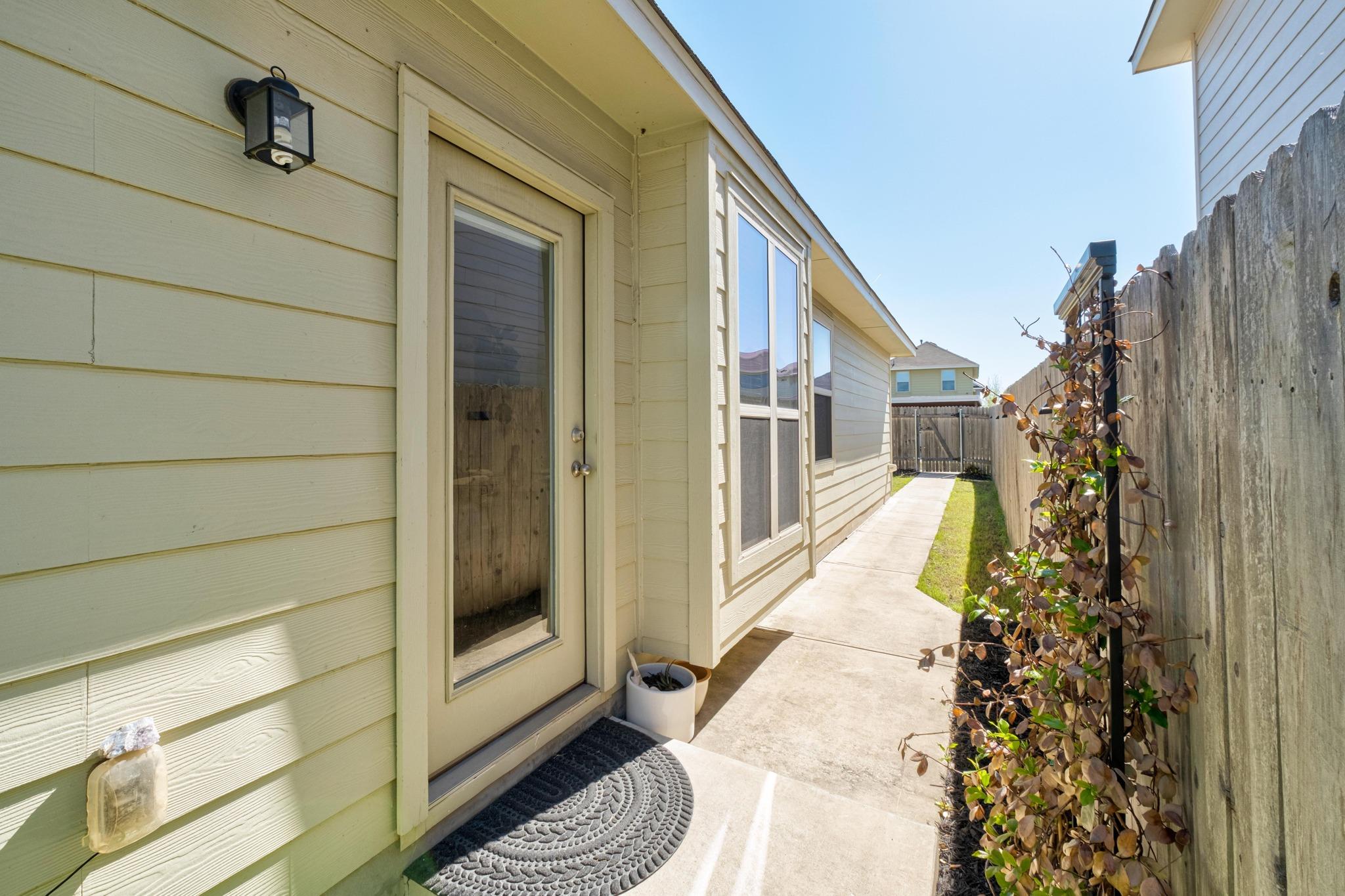 4613 Graceful Ln # 500, Austin, TX 78725