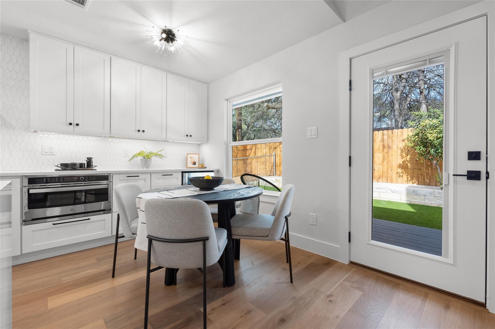 2404 Monarch Dr, Austin, TX 78748