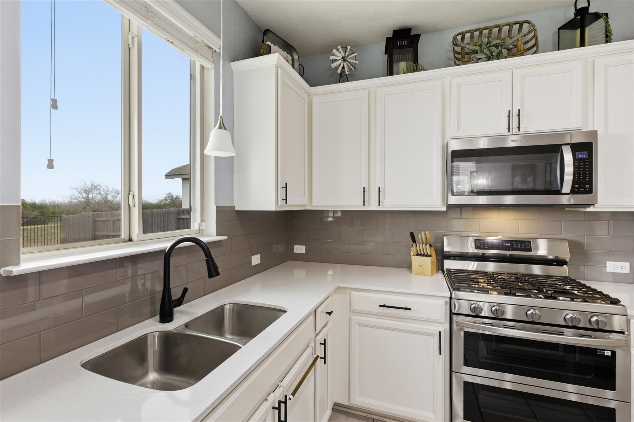 174 Russet Trl, Georgetown, TX 78628