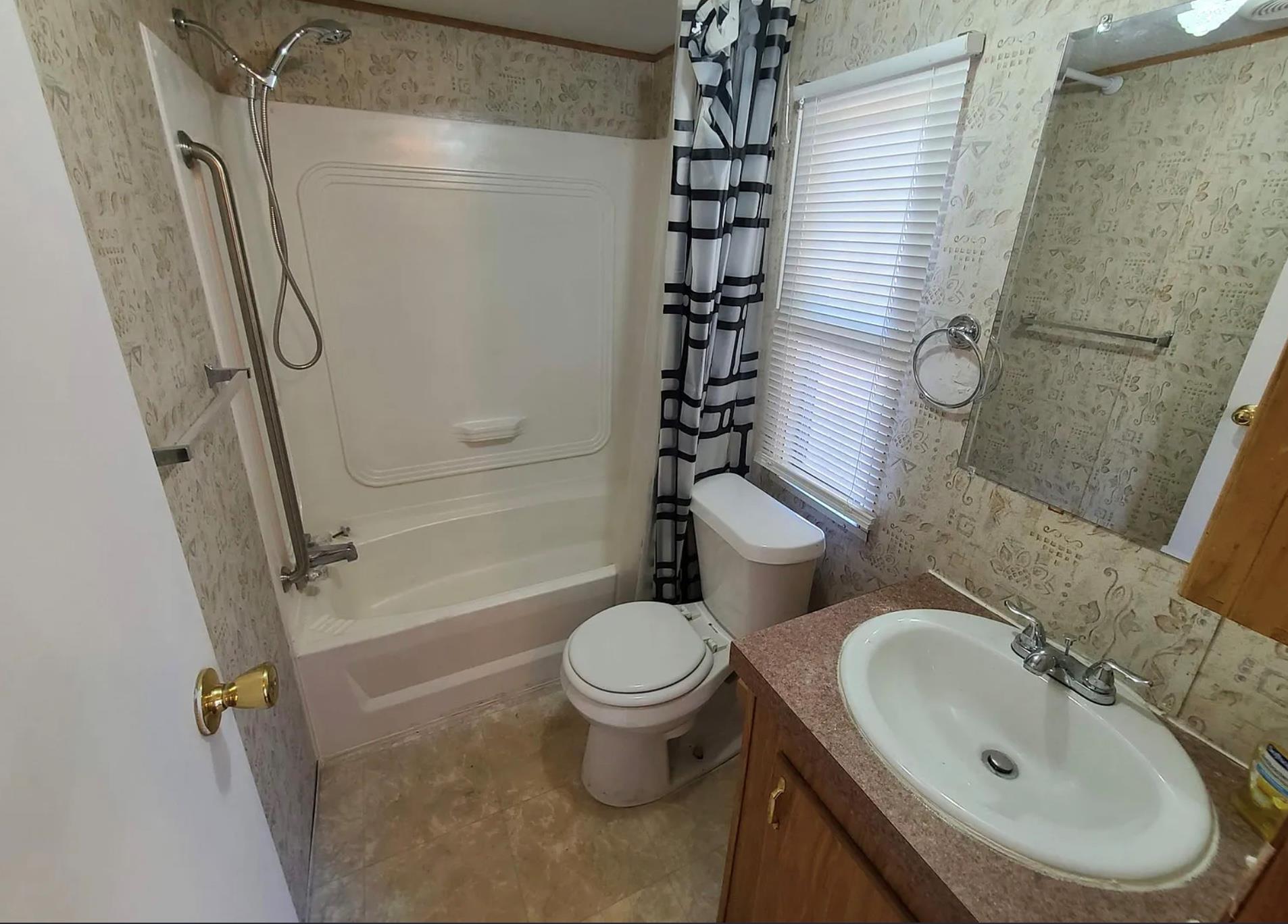 374 Plum St # A, Bastrop, TX 78602