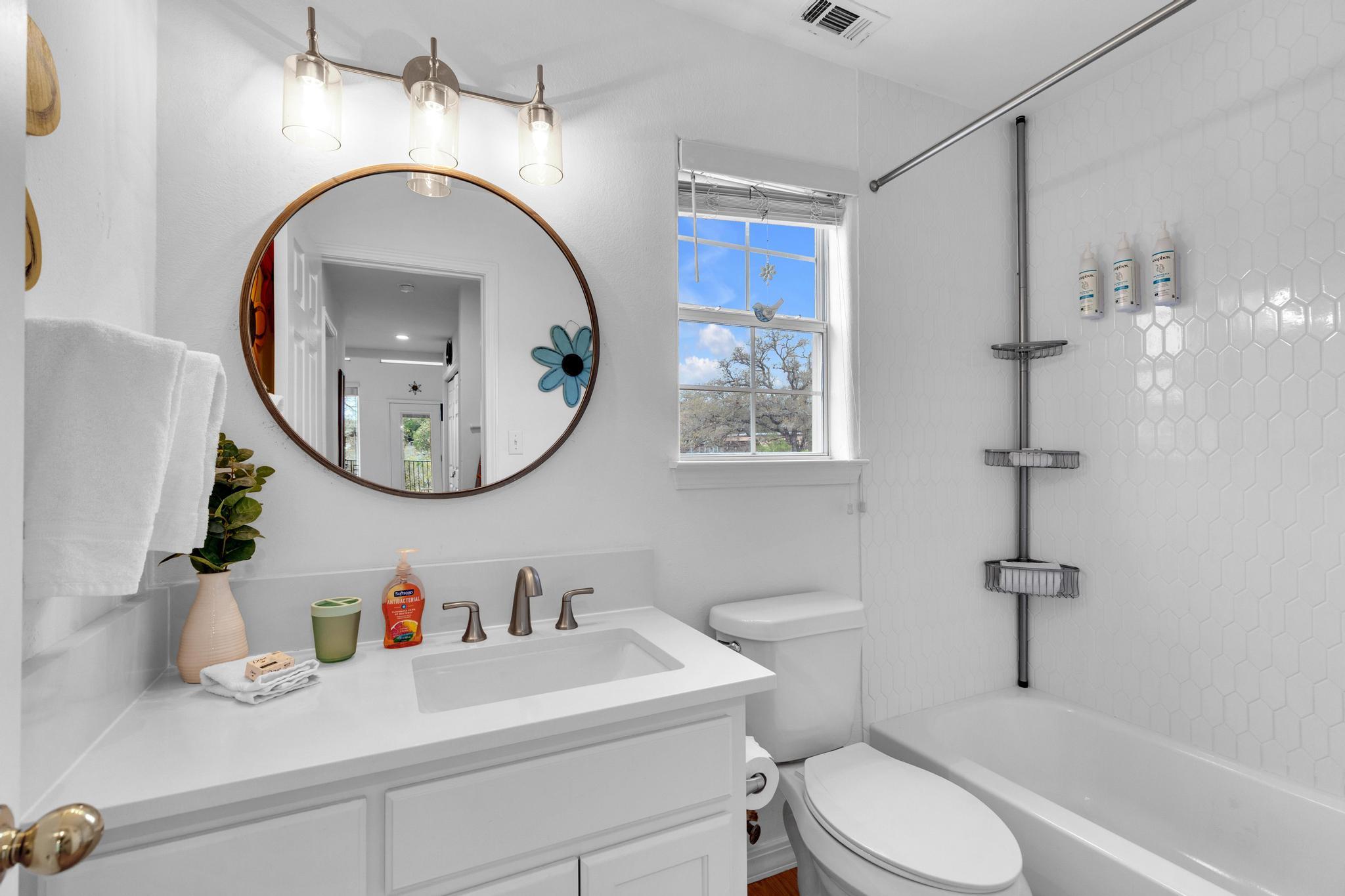 23901 Redbird Trl, Marble Falls, TX 78654