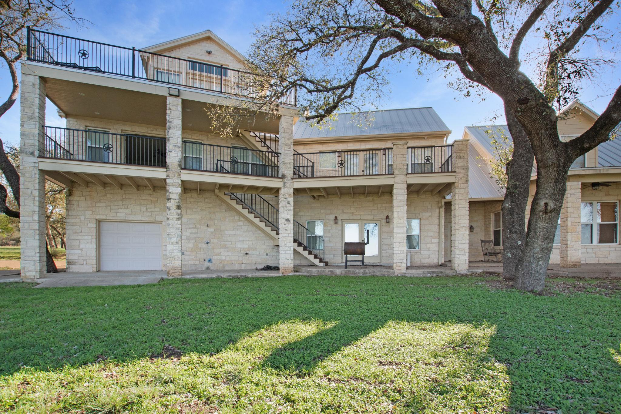 101 Kelly Emeralds Rd, Burnet, TX 78611