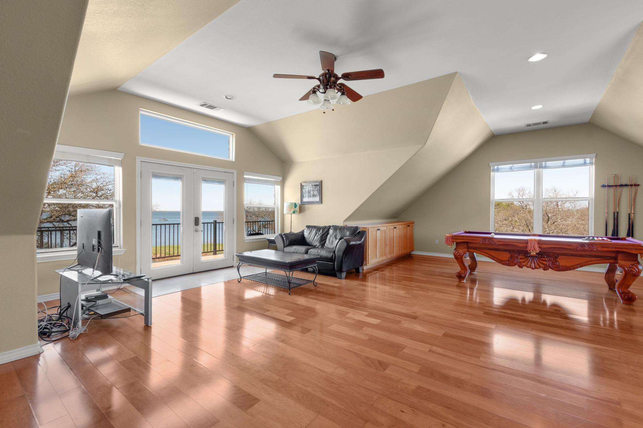 101 Kelly Emeralds Rd, Burnet, TX 78611