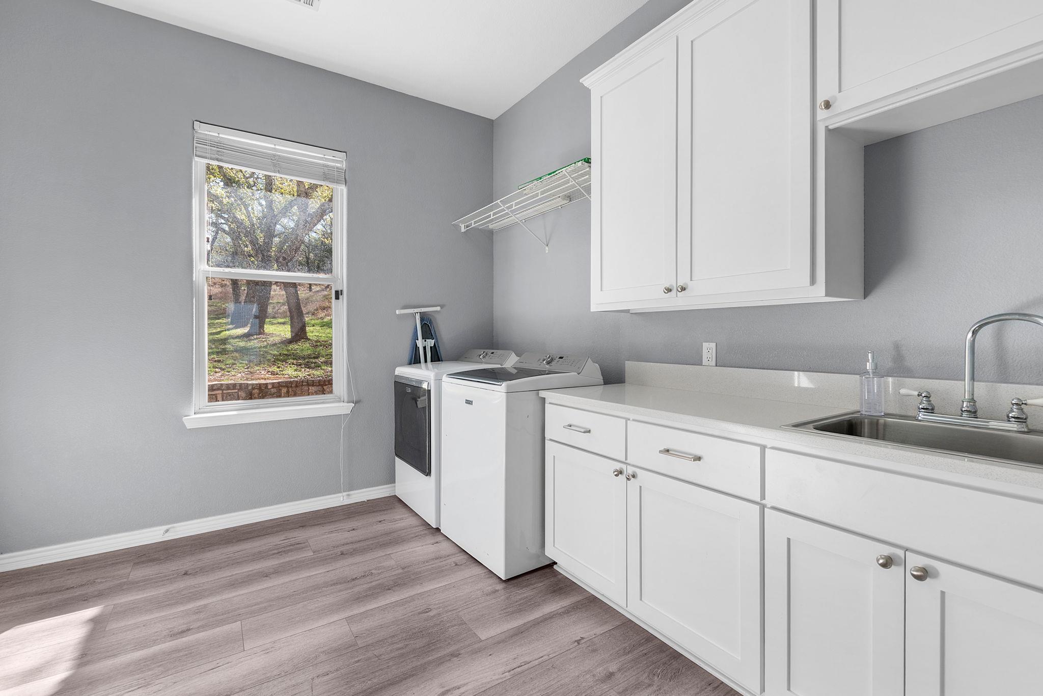 101 Kelly Emeralds Rd, Burnet, TX 78611