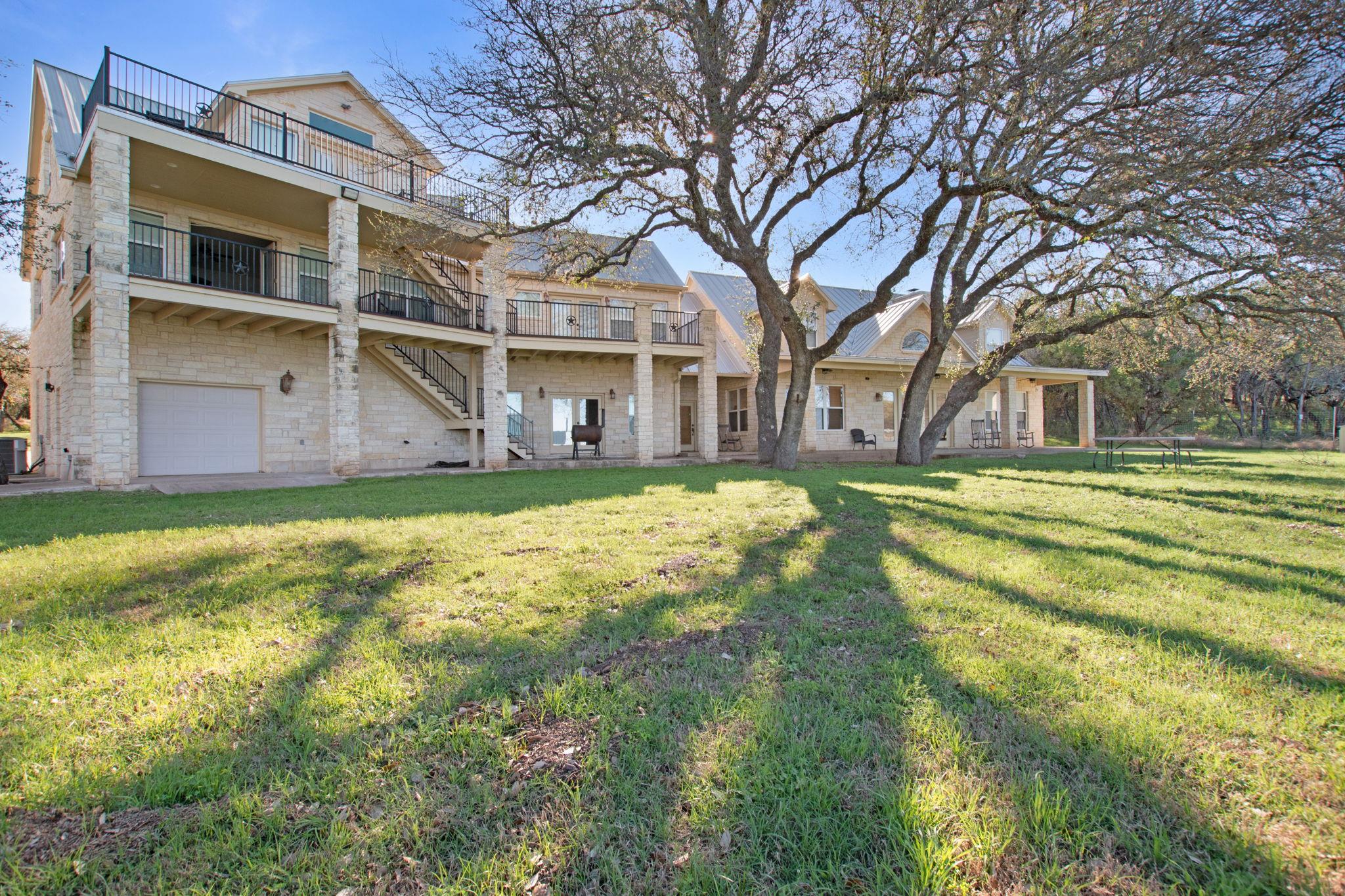 101 Kelly Emeralds Rd, Burnet, TX 78611