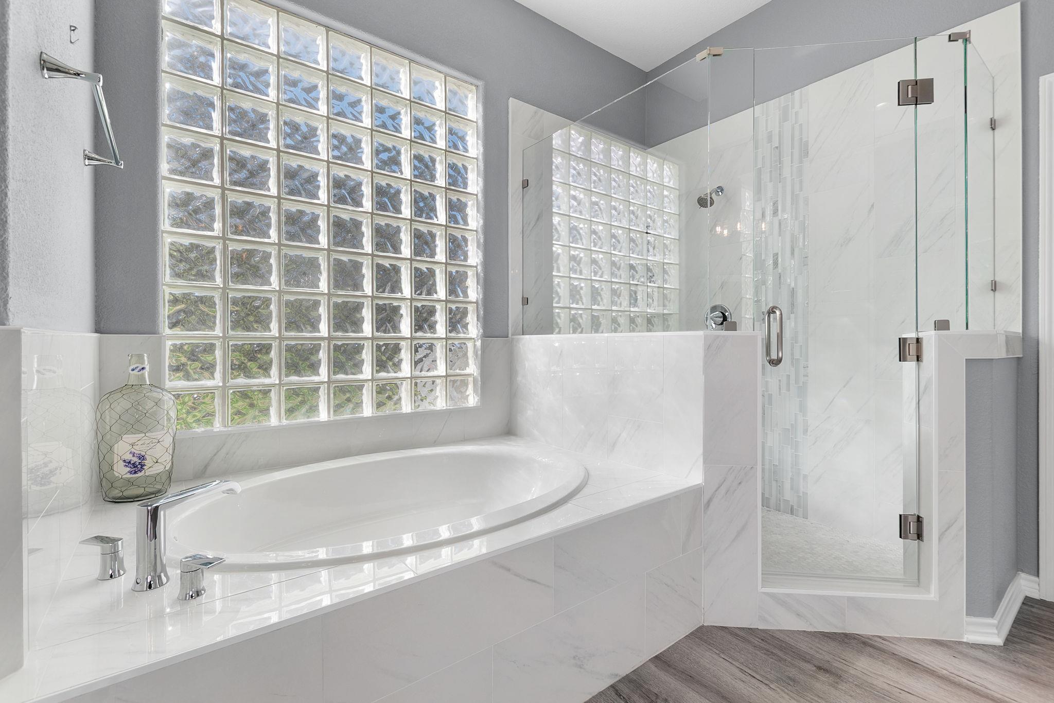 101 Kelly Emeralds Rd, Burnet, TX 78611