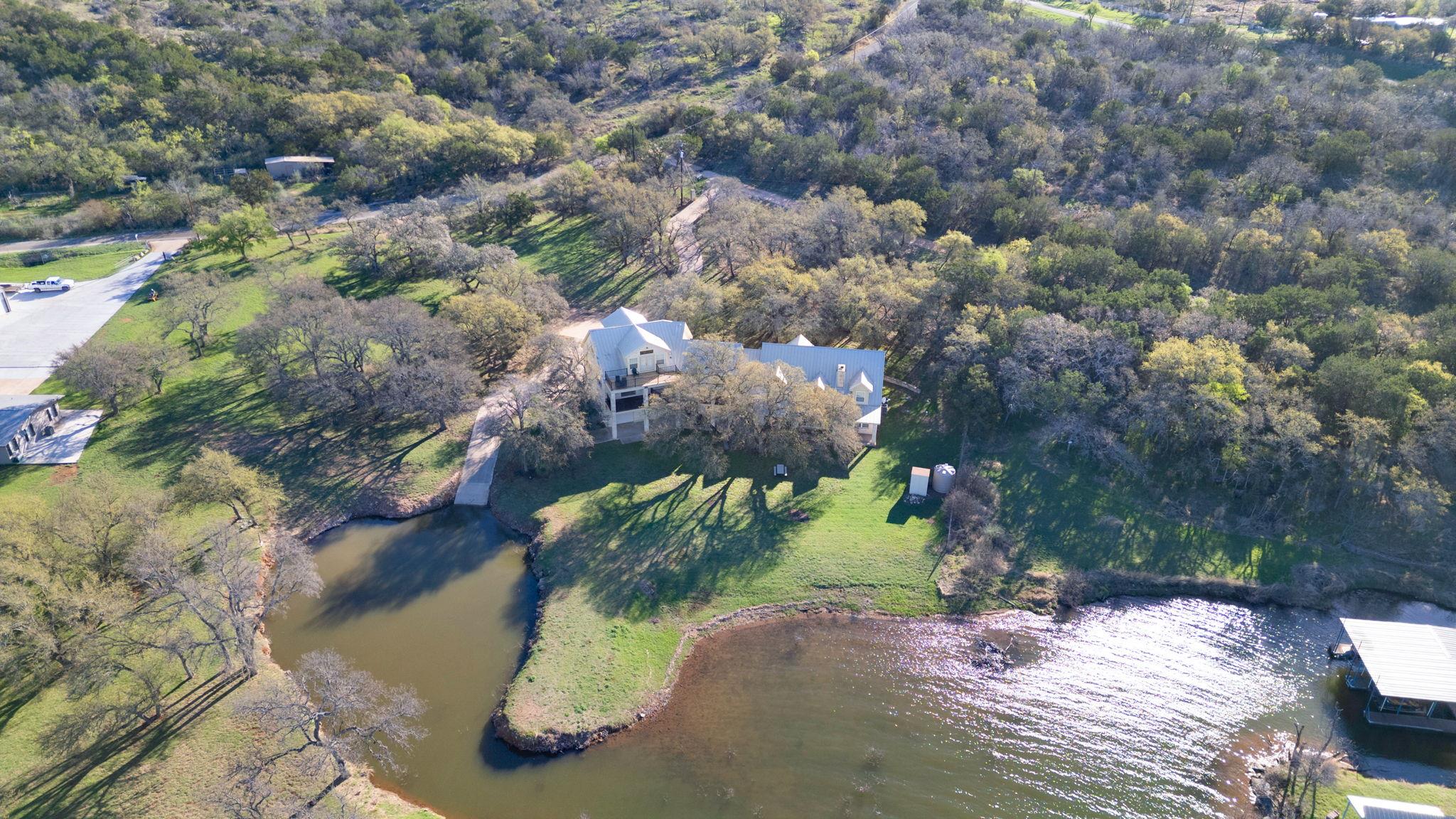 101 Kelly Emeralds Rd, Burnet, TX 78611