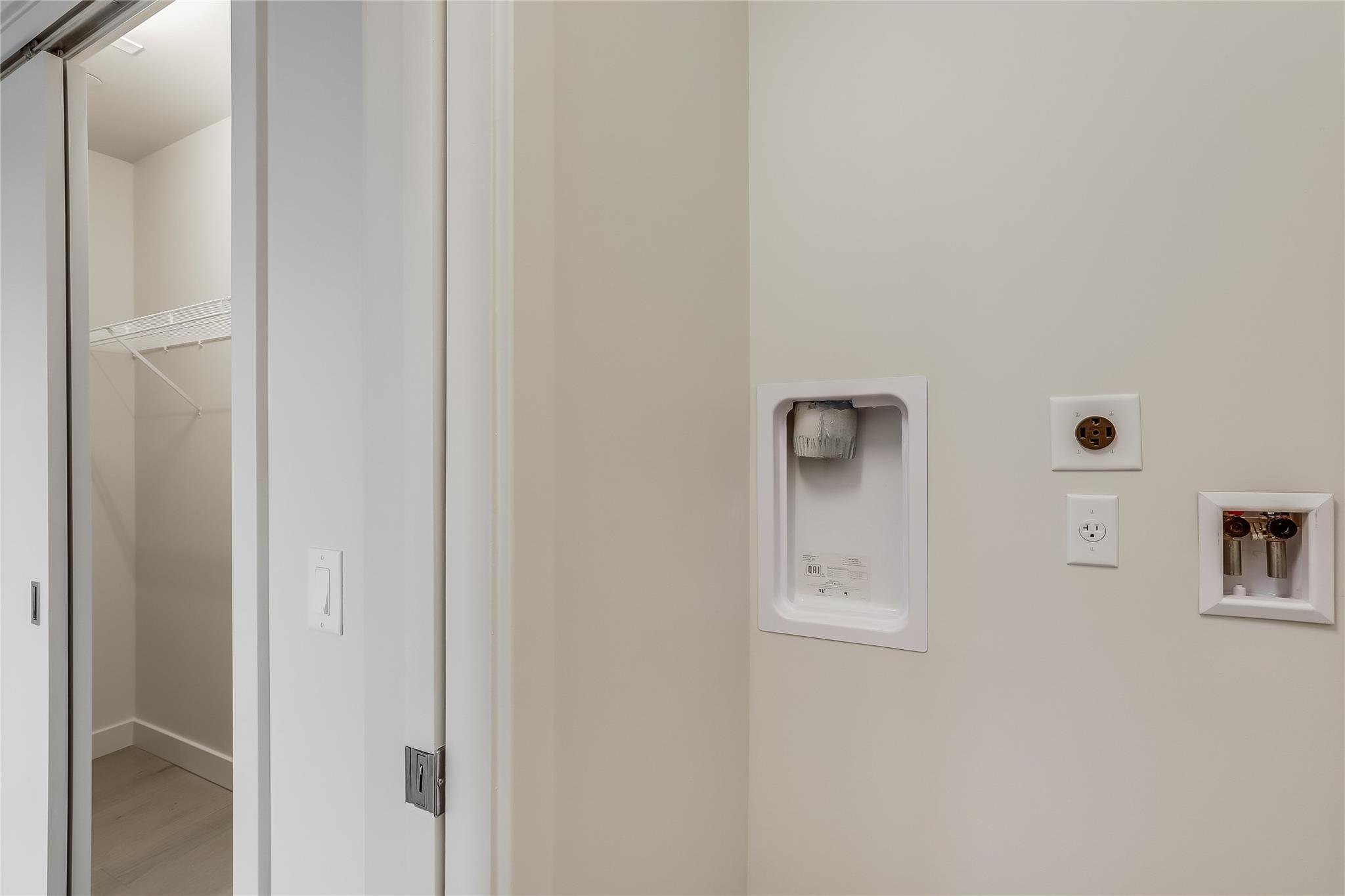 44 East Ave # 3111, Austin, TX 78701