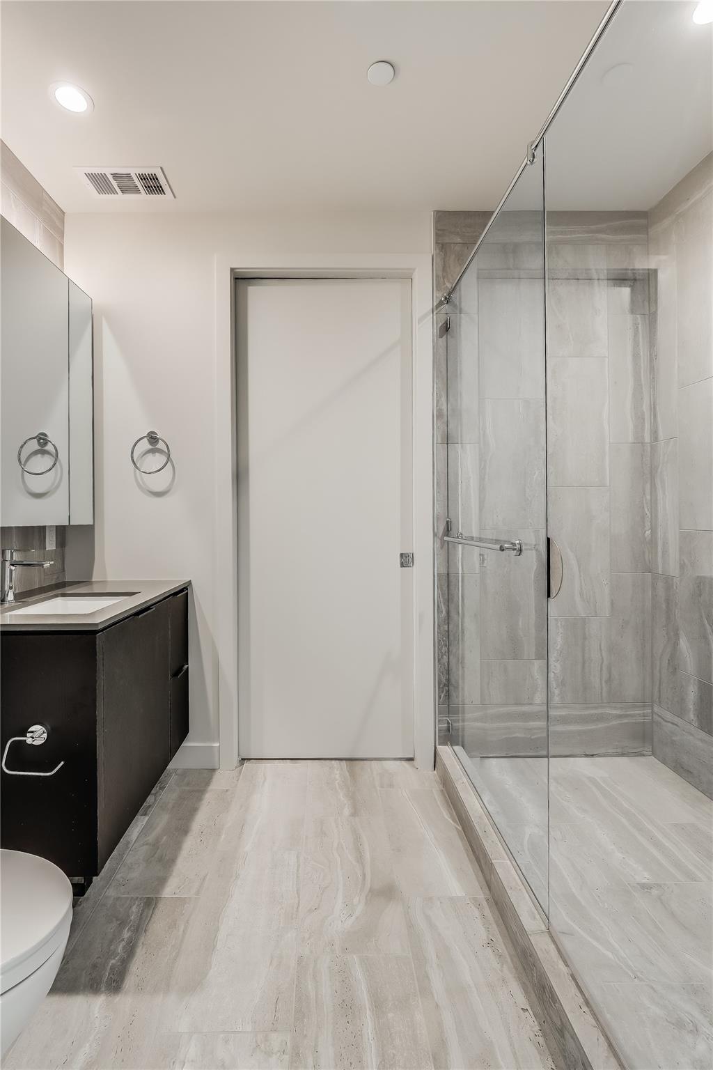 44 East Ave # 3111, Austin, TX 78701