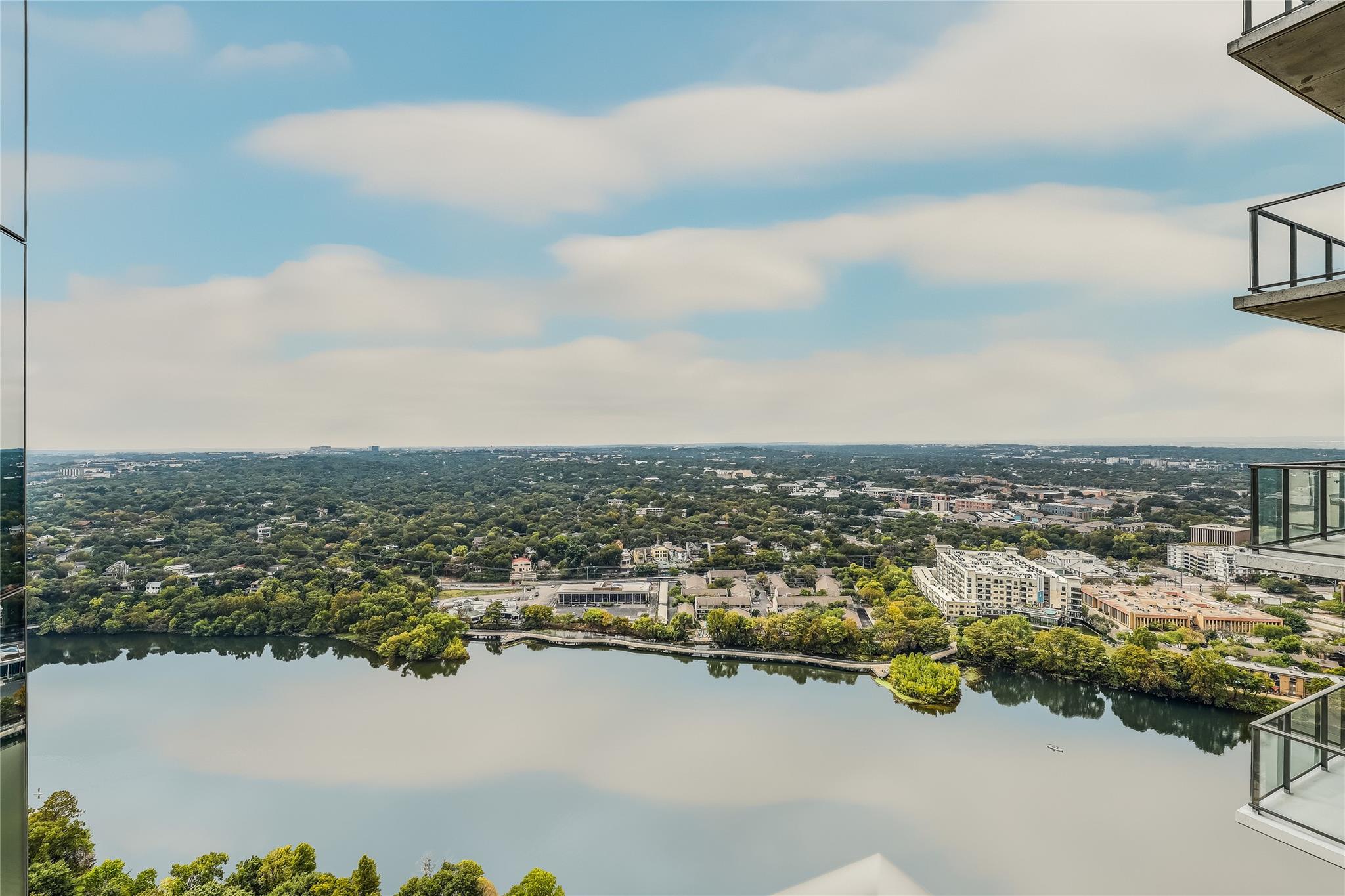 44 East Ave # 3111, Austin, TX 78701