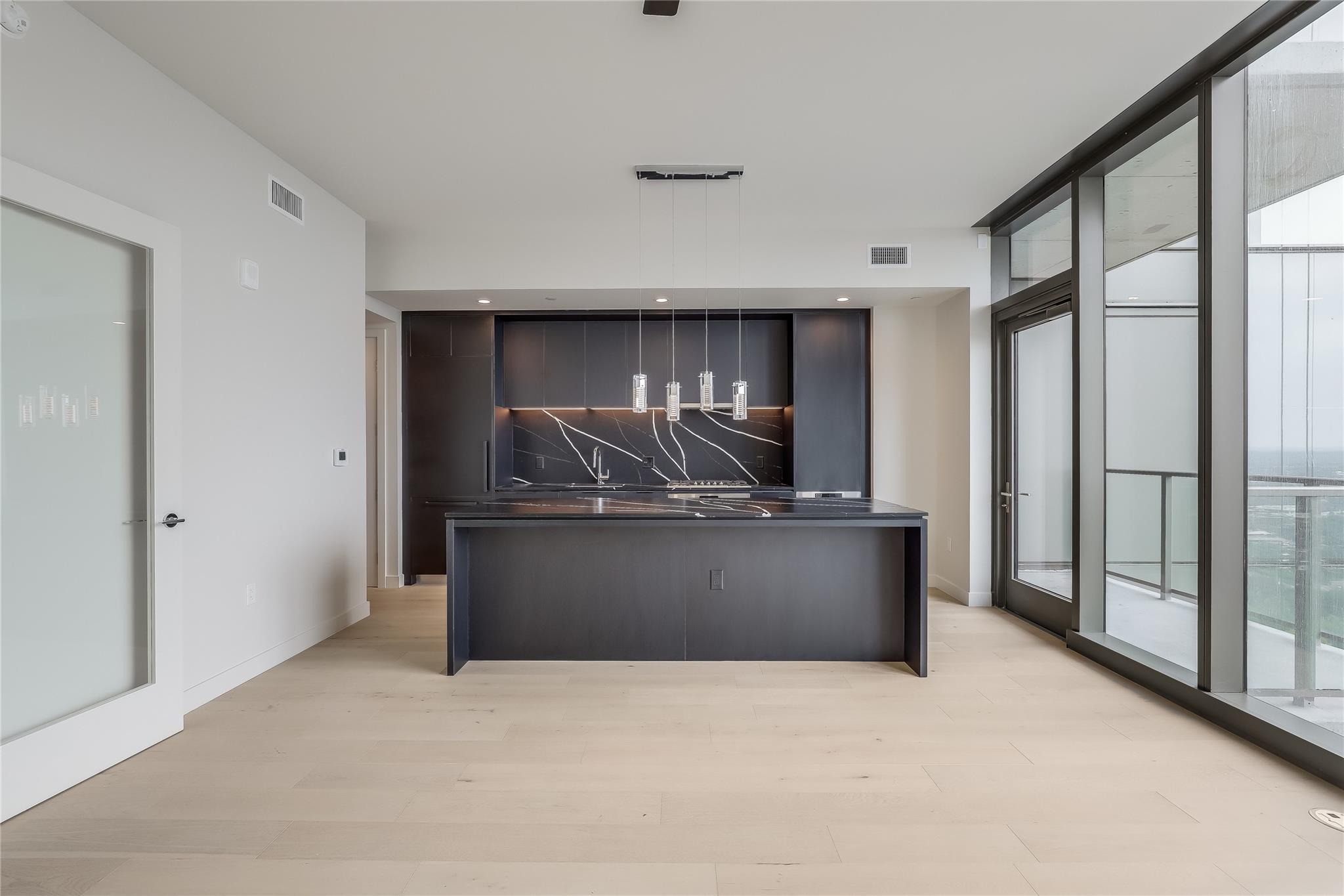 44 East Ave # 3111, Austin, TX 78701