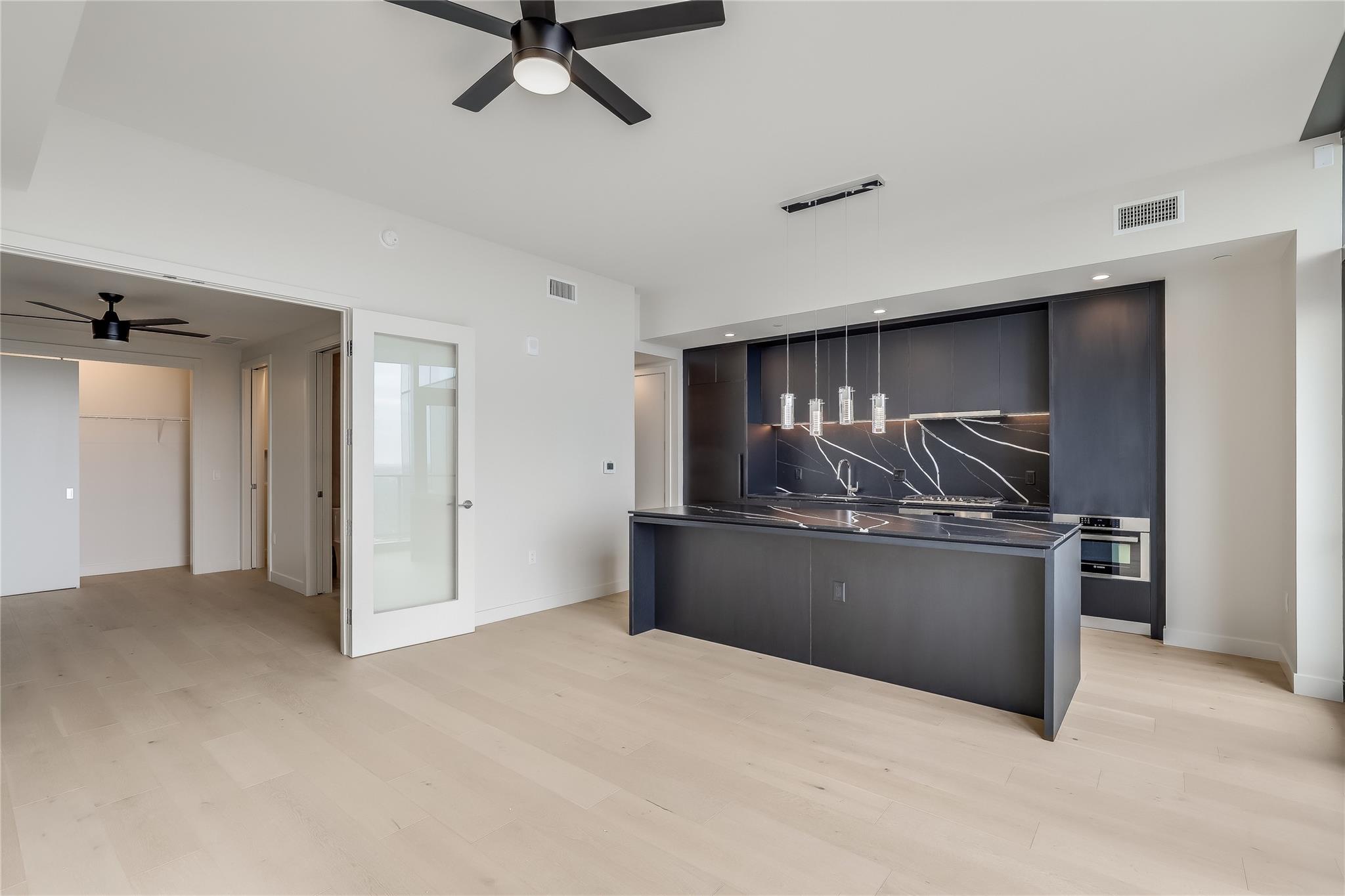 44 East Ave # 3111, Austin, TX 78701