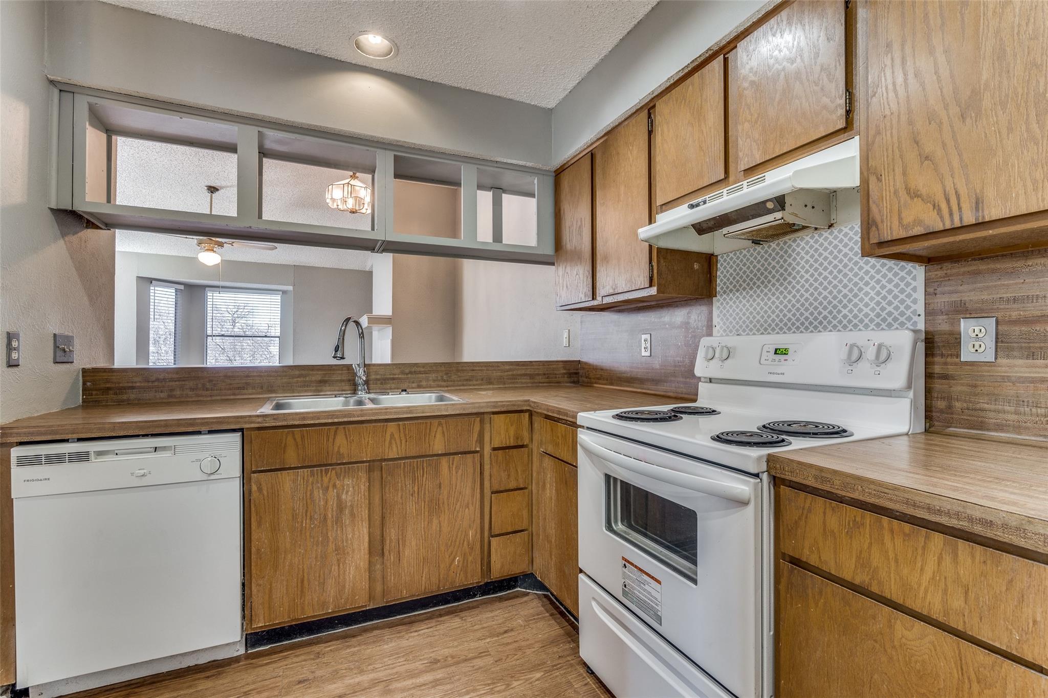 5303 Indio Cv # D, Austin, TX 78745