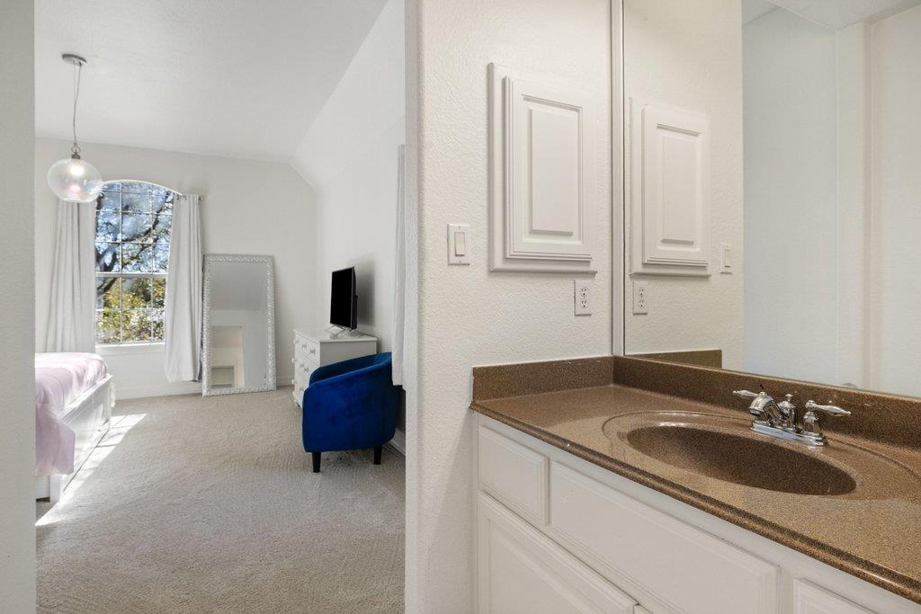 1801 Val Verde Dr, Austin, TX 78732