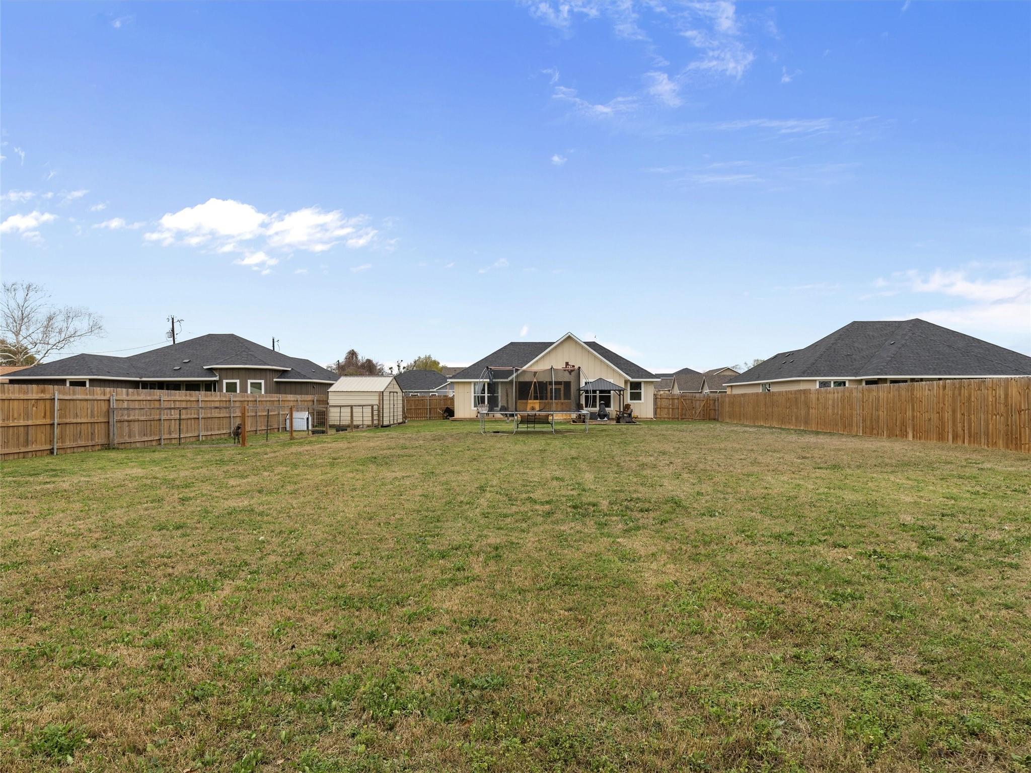 334 Webb St, Smithville, TX 78957