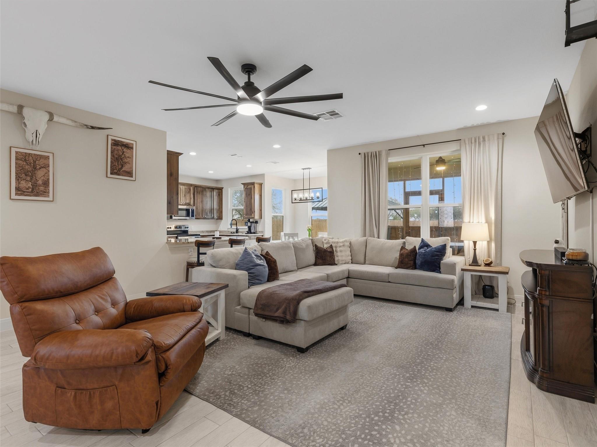 334 Webb St, Smithville, TX 78957