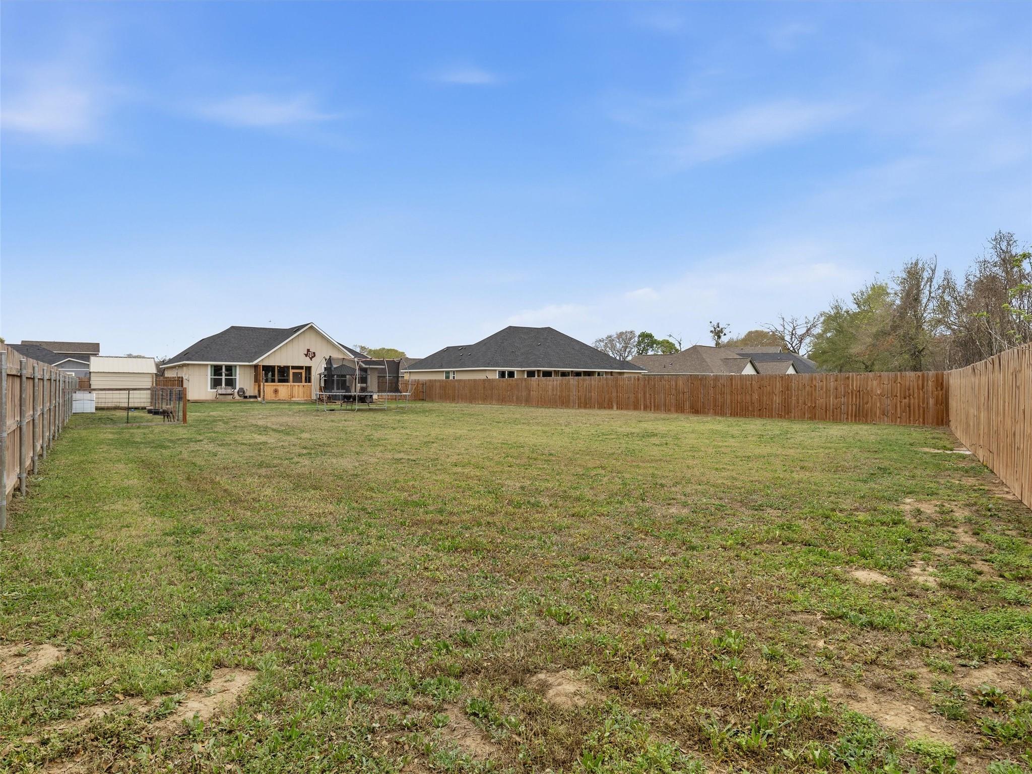 334 Webb St, Smithville, TX 78957