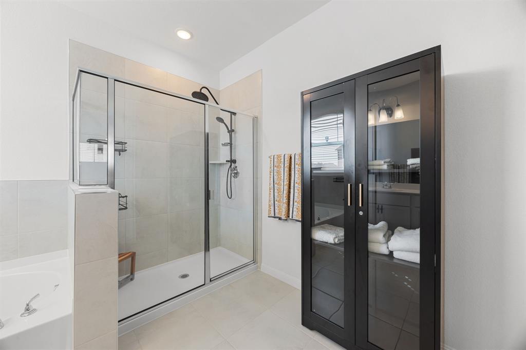 191 Silverton Ln, Cedar Creek, TX 78612