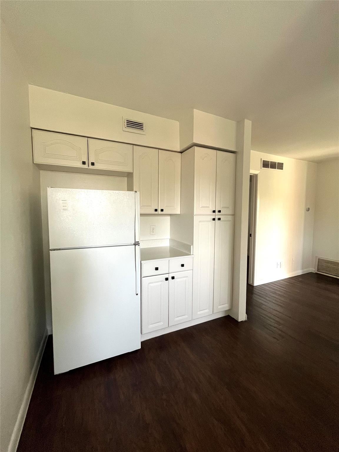 3304 Red River St # 203, Austin, TX 78705