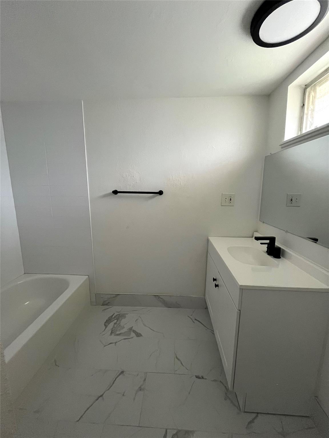 3304 Red River St # 203, Austin, TX 78705