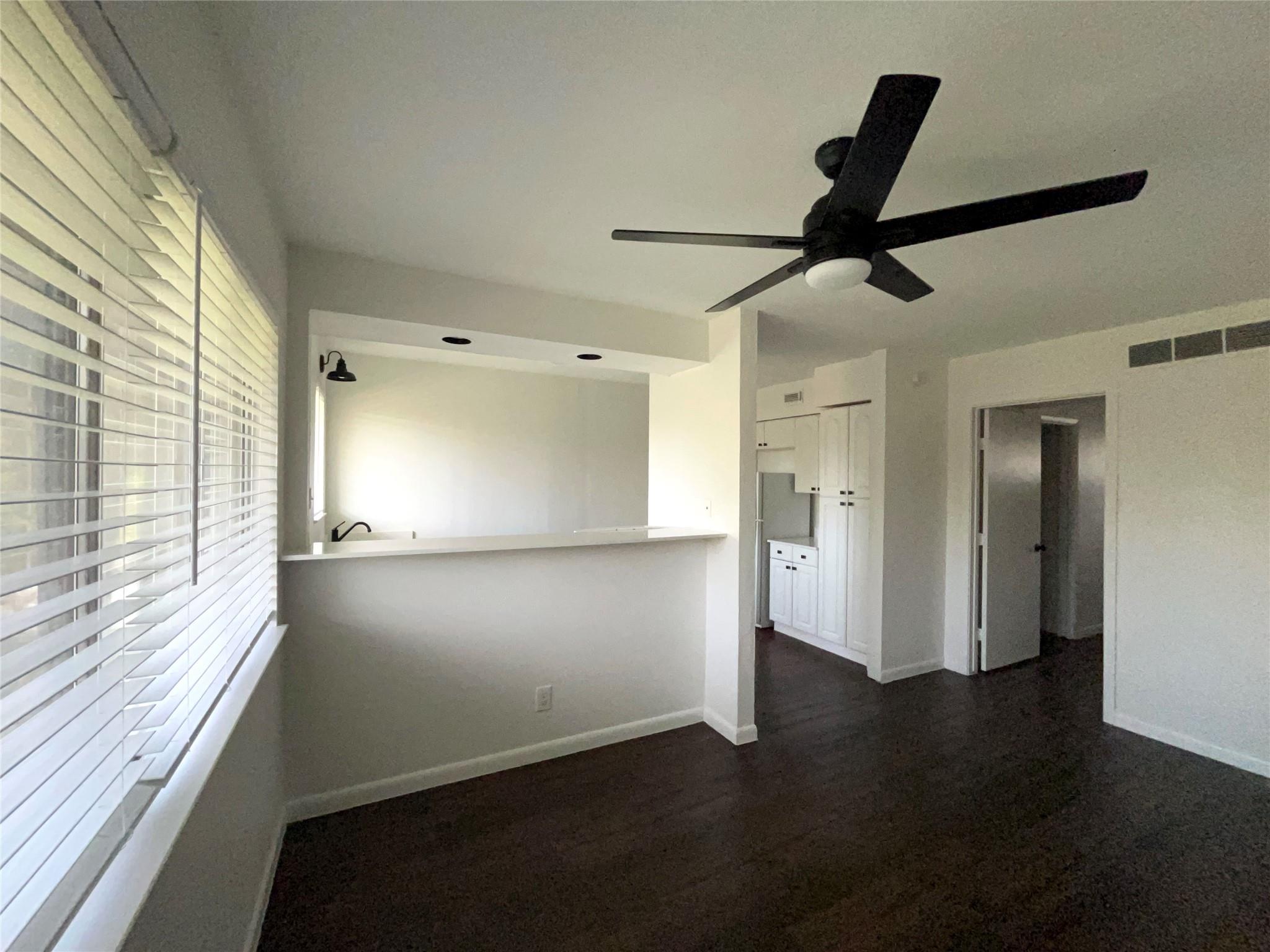 3304 Red River St # 203, Austin, TX 78705