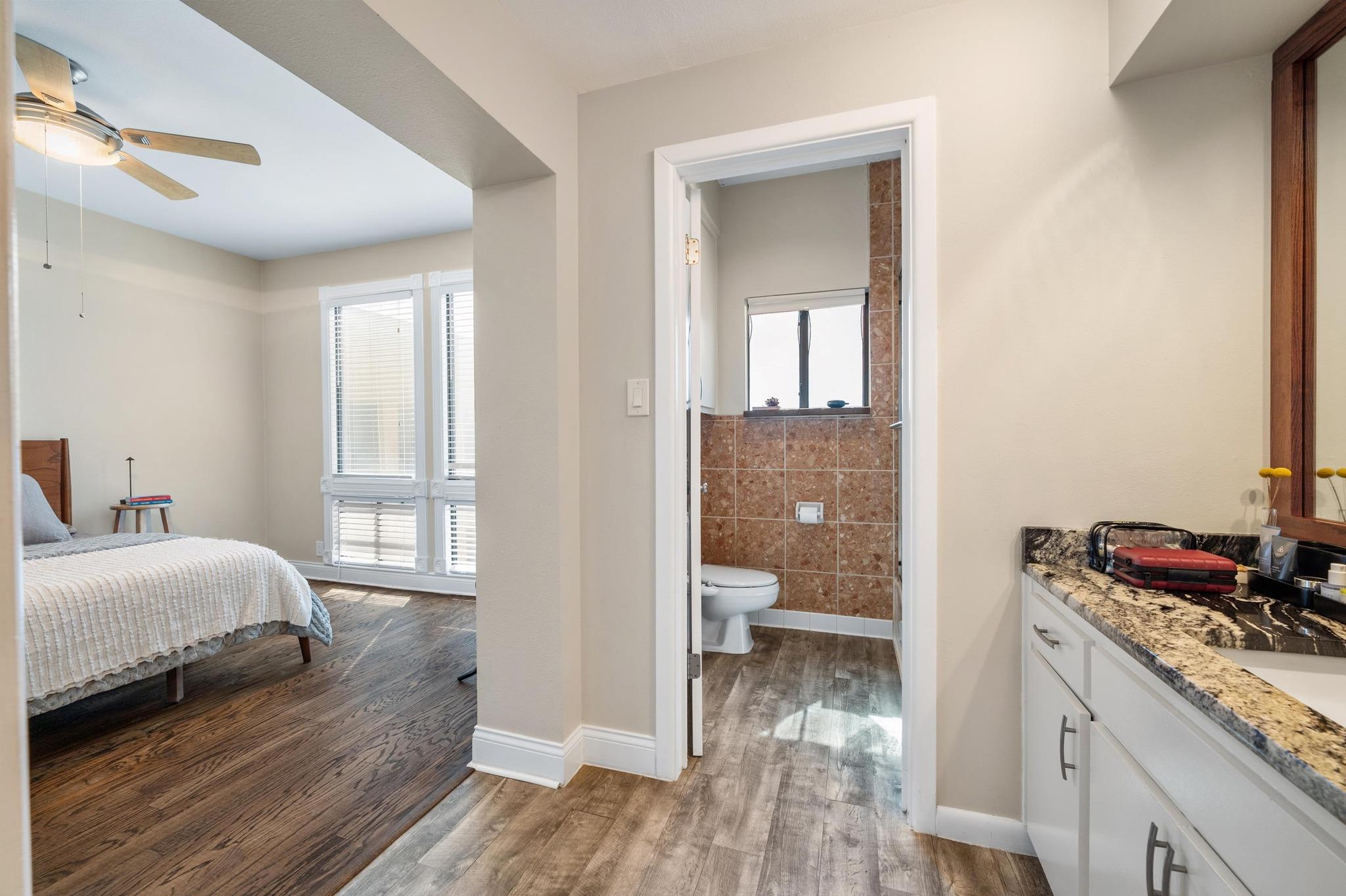 1735 Spyglass Dr # 111, Austin, TX 78746