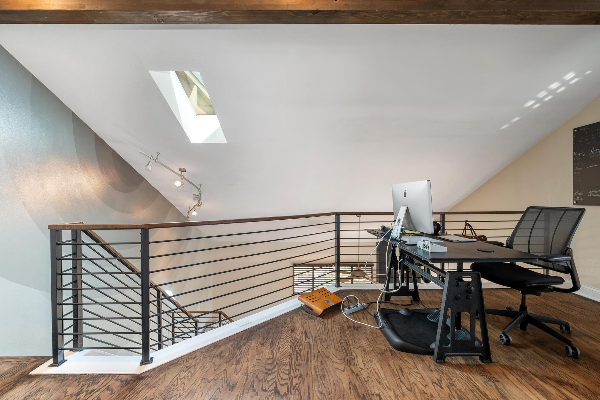 1735 Spyglass Dr # 111, Austin, TX 78746