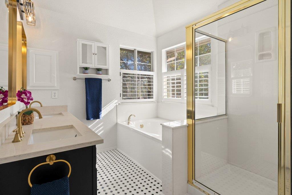 8213 Cheno Cortina Trl, Austin, TX 78749