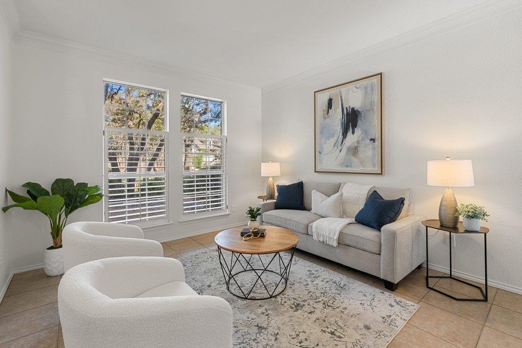 8213 Cheno Cortina Trl, Austin, TX 78749