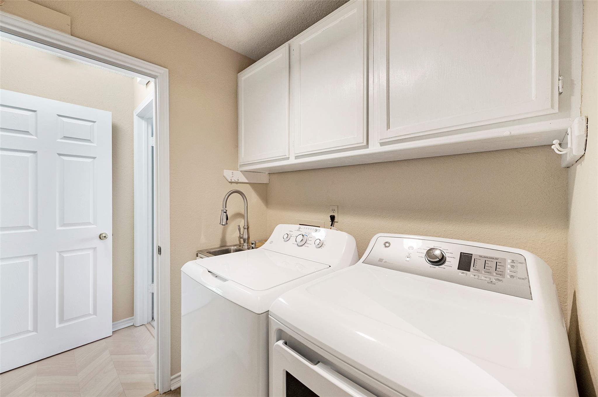 16318 Spotted Eagle Dr, Leander, TX 78641