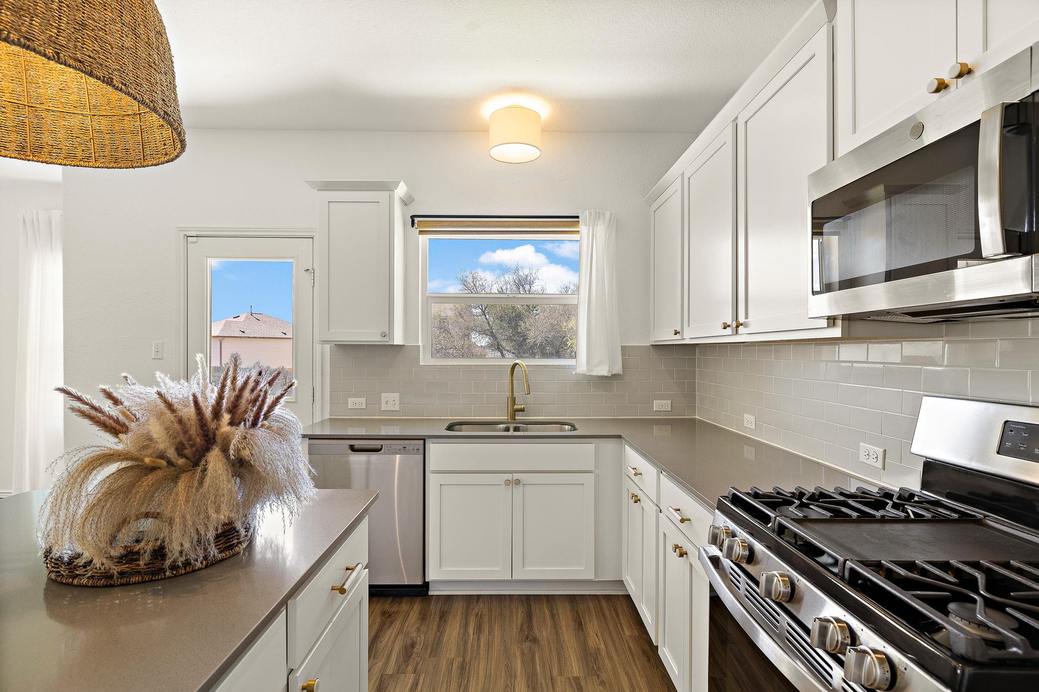 8002 Prairie Rye Dr, Lago Vista, TX 78645