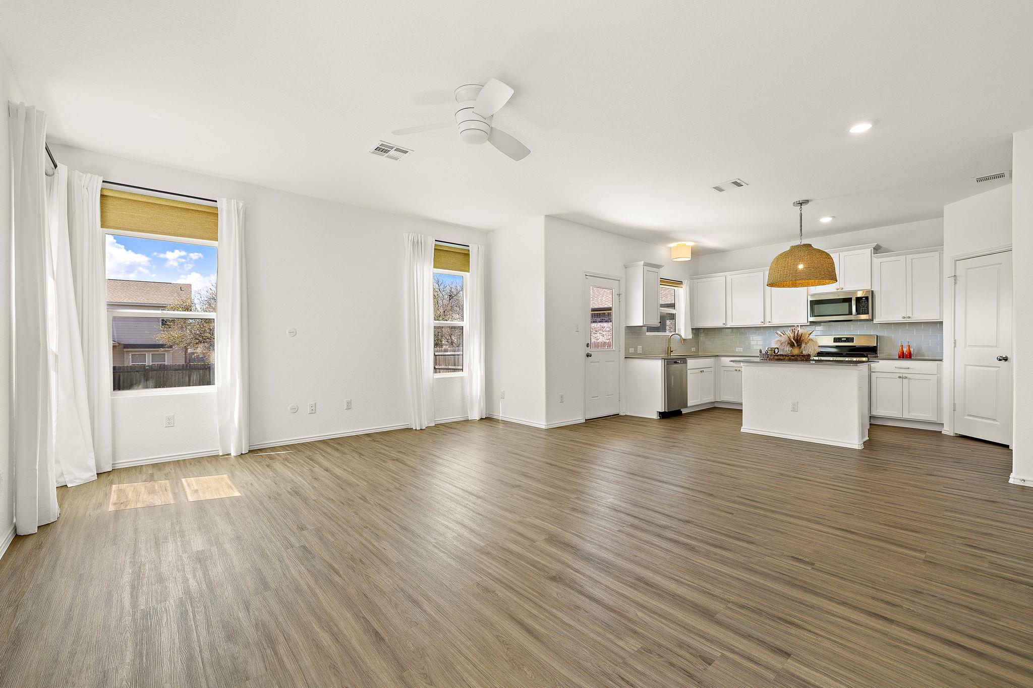 8002 Prairie Rye Dr, Lago Vista, TX 78645