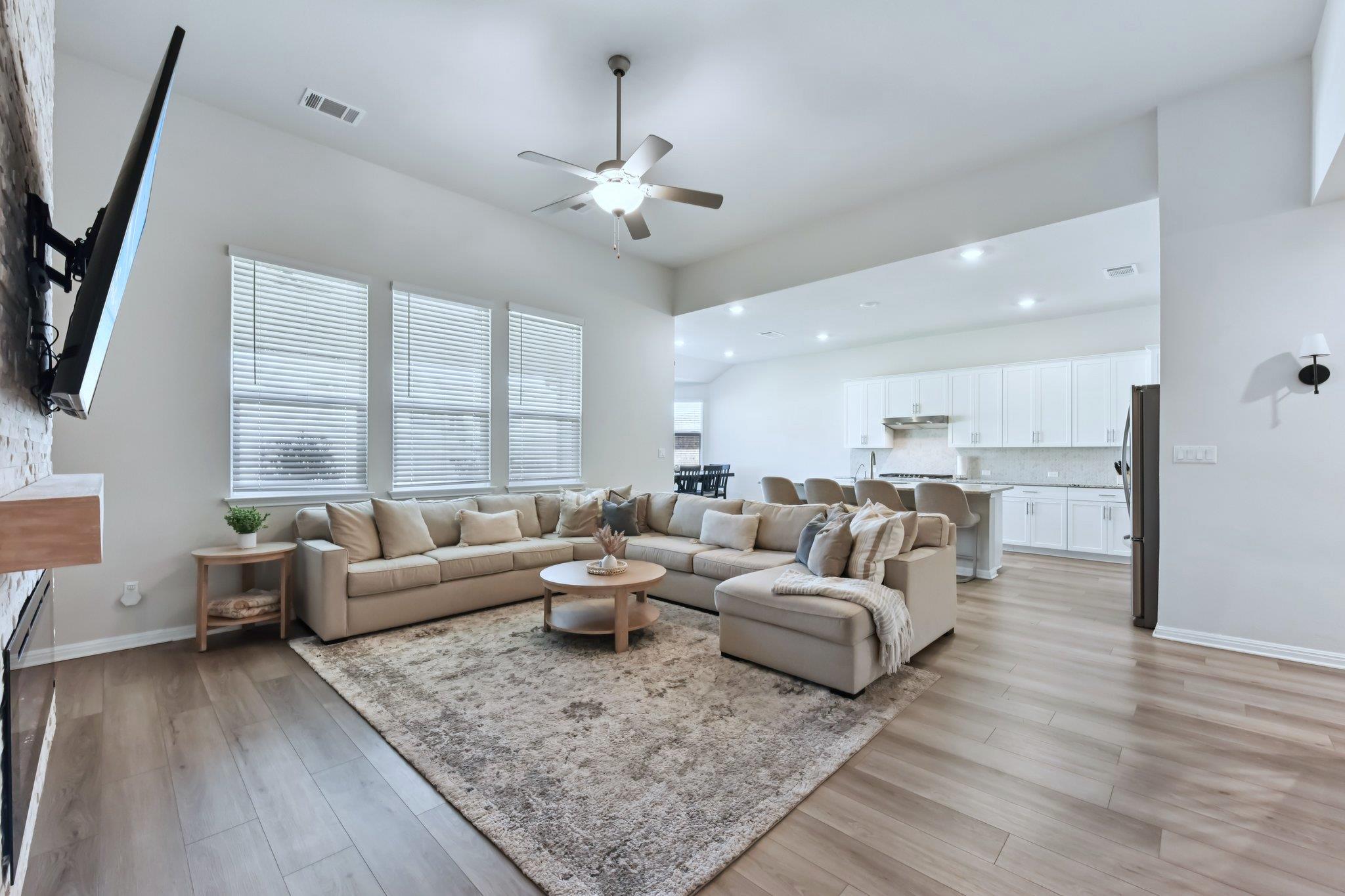 307 Cathedral Mountain Dr, Dripping Springs, TX 78620