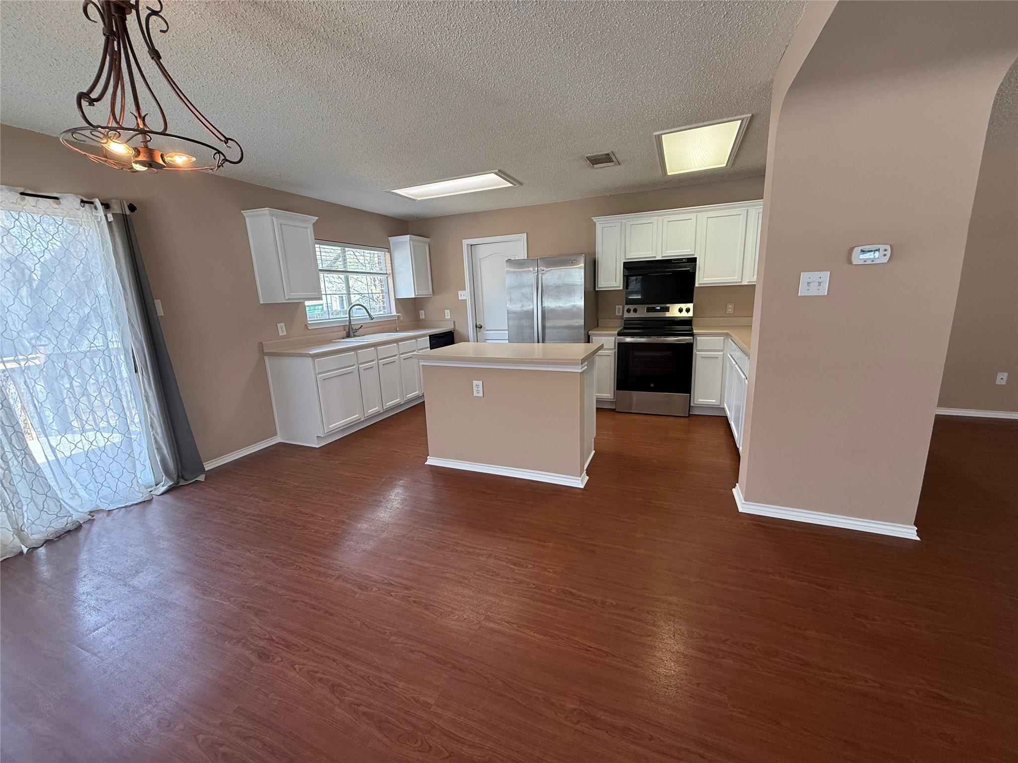 1208 Copano Cv, Round Rock, TX 78664