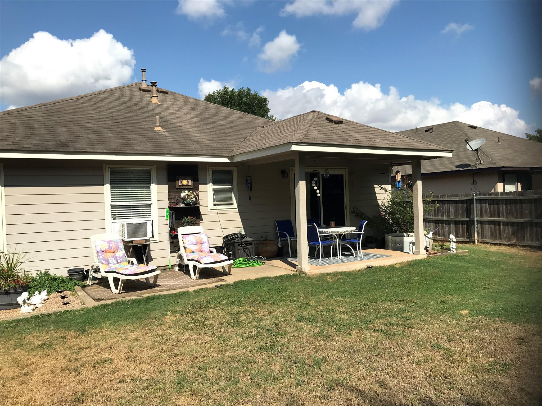 309 Nicole Way, Bastrop, TX 78602