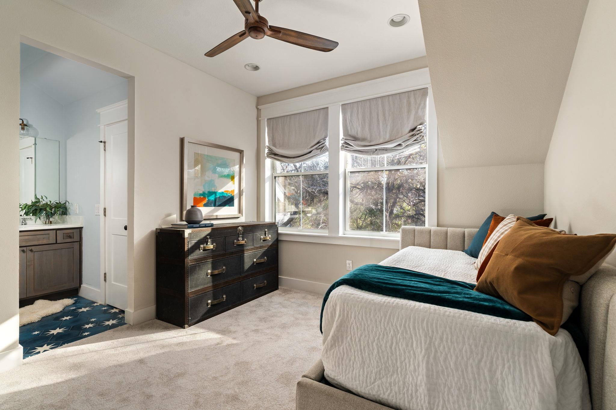 703 E Live Oak St, Austin, TX 78704