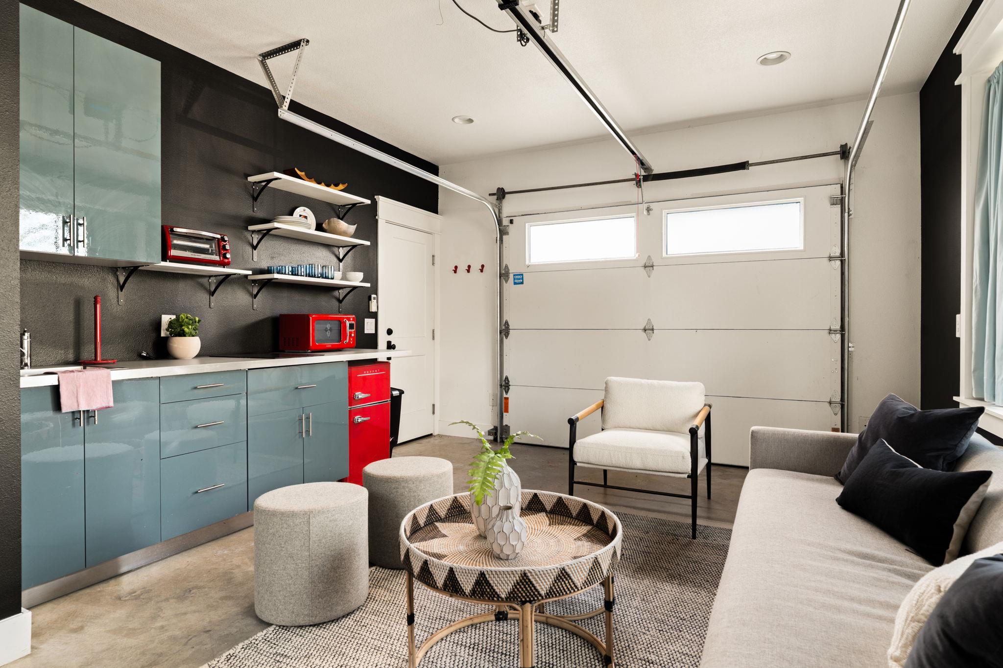 703 E Live Oak St, Austin, TX 78704