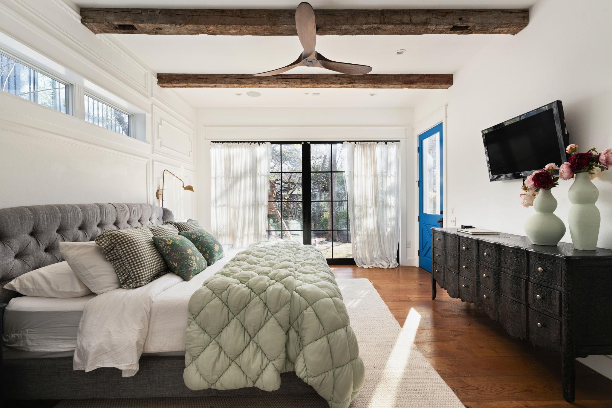 703 E Live Oak St, Austin, TX 78704