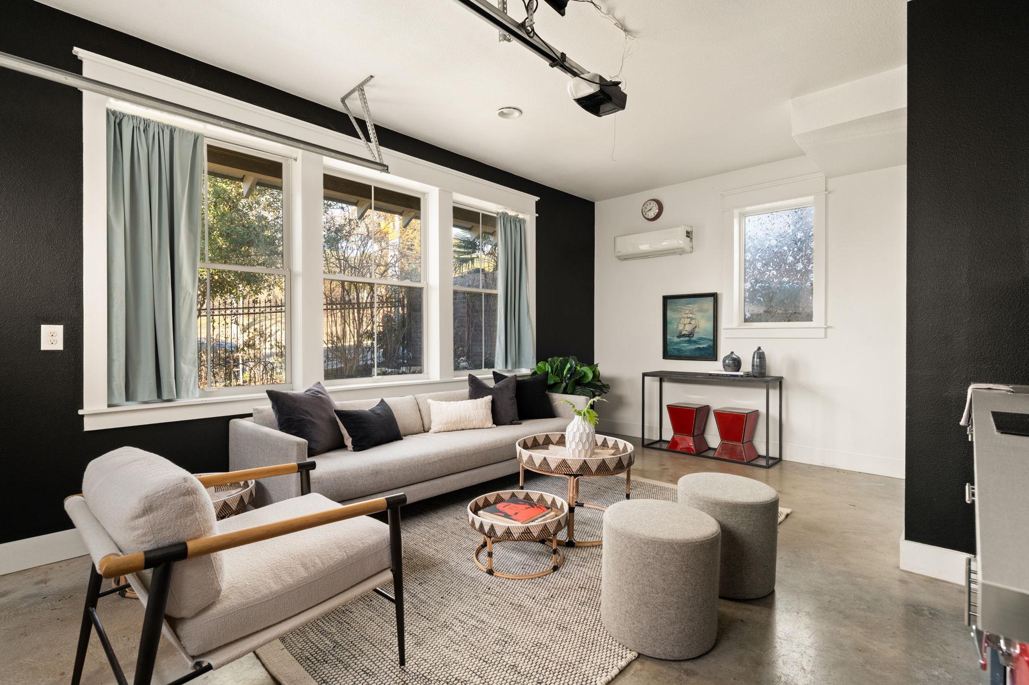 703 E Live Oak St, Austin, TX 78704