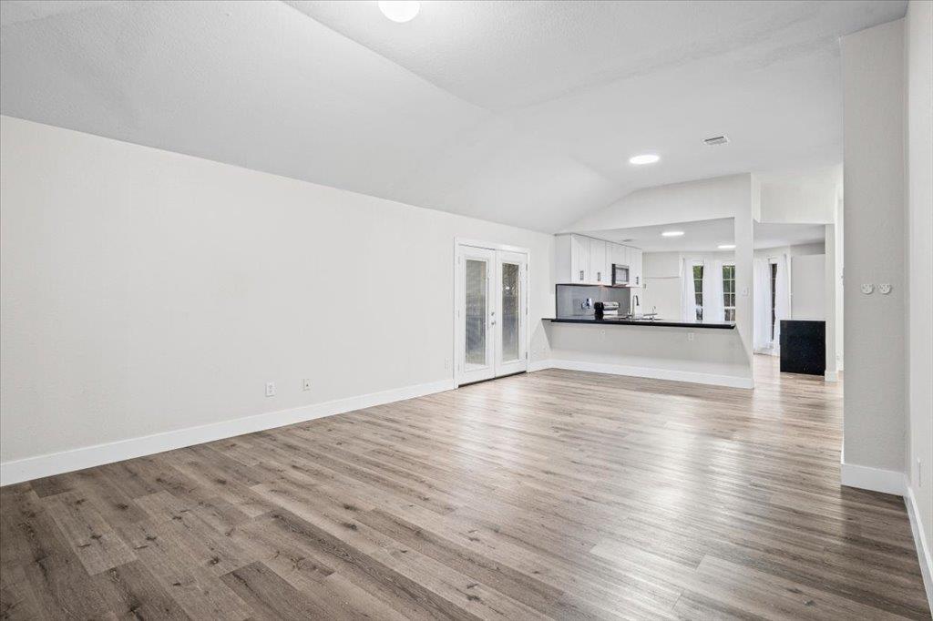 158 Oak River Dr, Cedar Creek, TX 78612