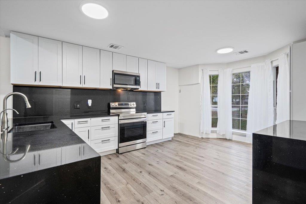 158 Oak River Dr, Cedar Creek, TX 78612