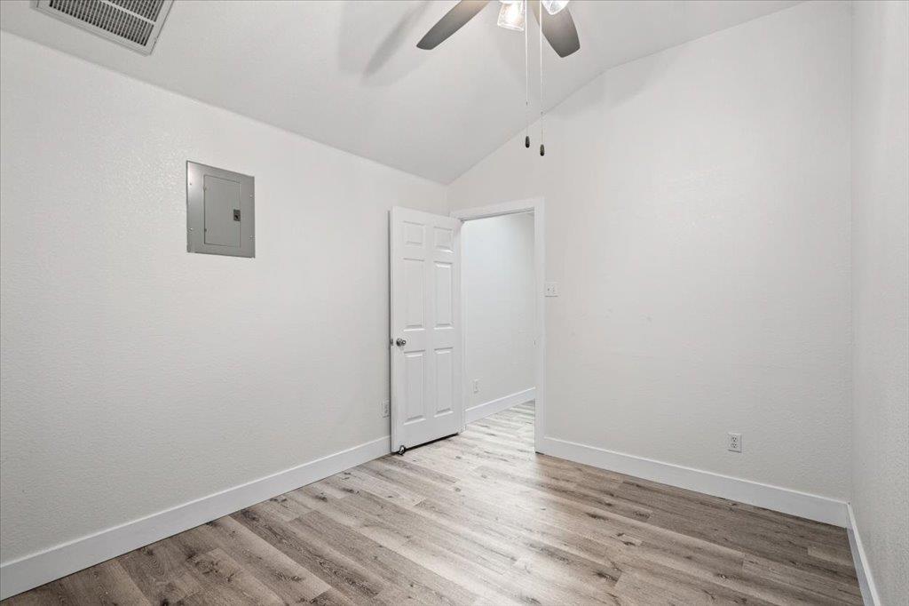 158 Oak River Dr, Cedar Creek, TX 78612