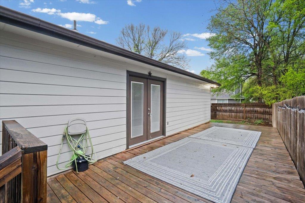 158 Oak River Dr, Cedar Creek, TX 78612