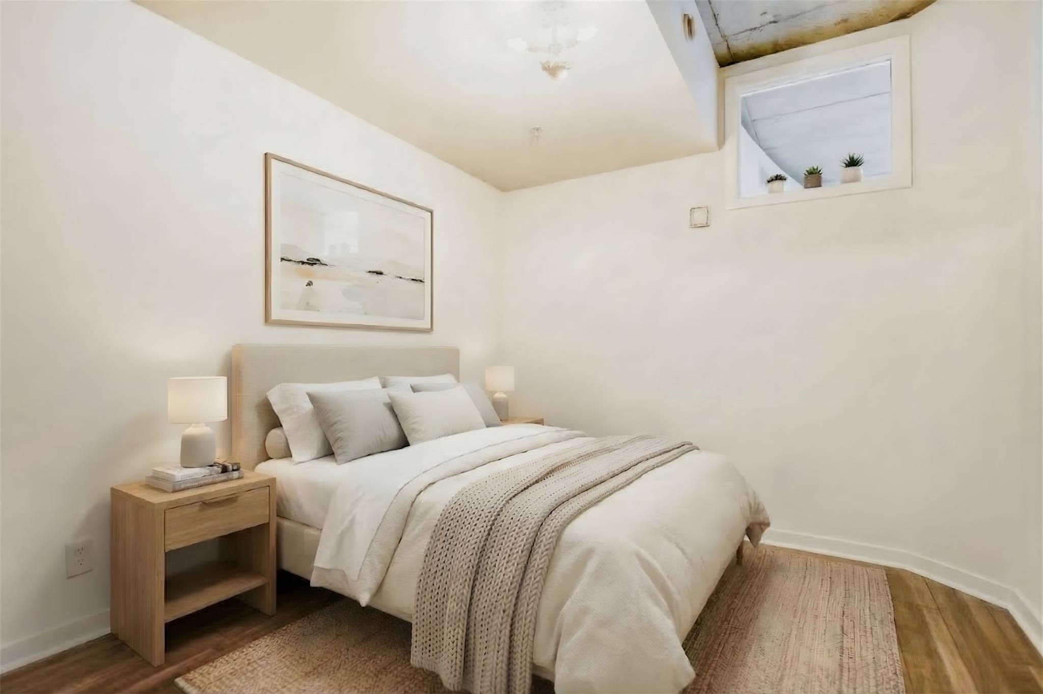 360 Nueces St # 2004, Austin, TX 78701